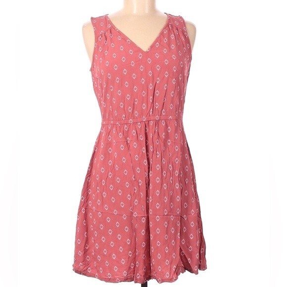 Old navy pink and white vneck sundress size small - Picture 2 of 8